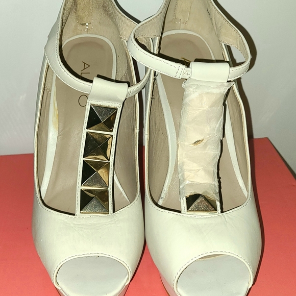 High Heel Aldo - Picture 1 of 2